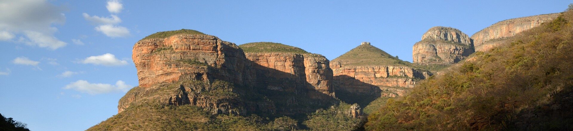 Zicht op de Drie Rondavels in de Drakensbergen
