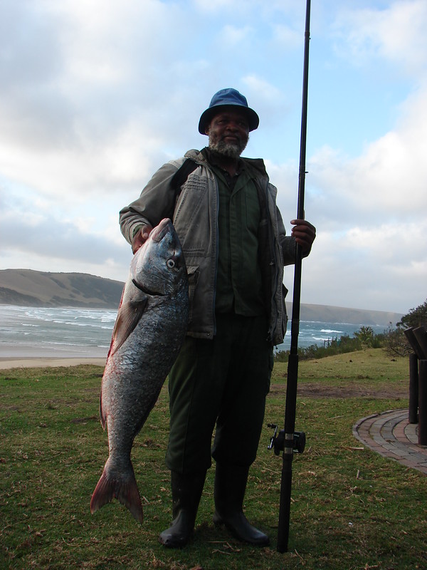 Lokale visser aan de Wild Coast, Oost Kaap